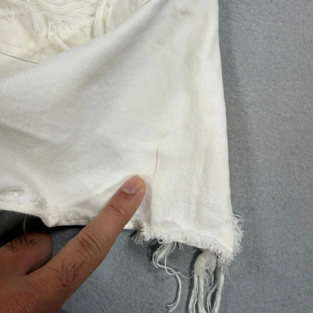 American Eagle Highest Rise Baggy Shorts Womens 8 29W White Distressed Denim NEW
